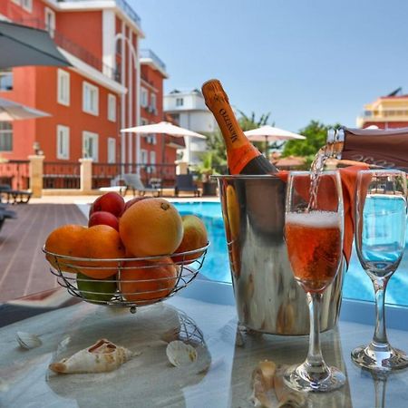 Vip Club Dolphin Coast Aparthotel Sunny Beach Esterno foto