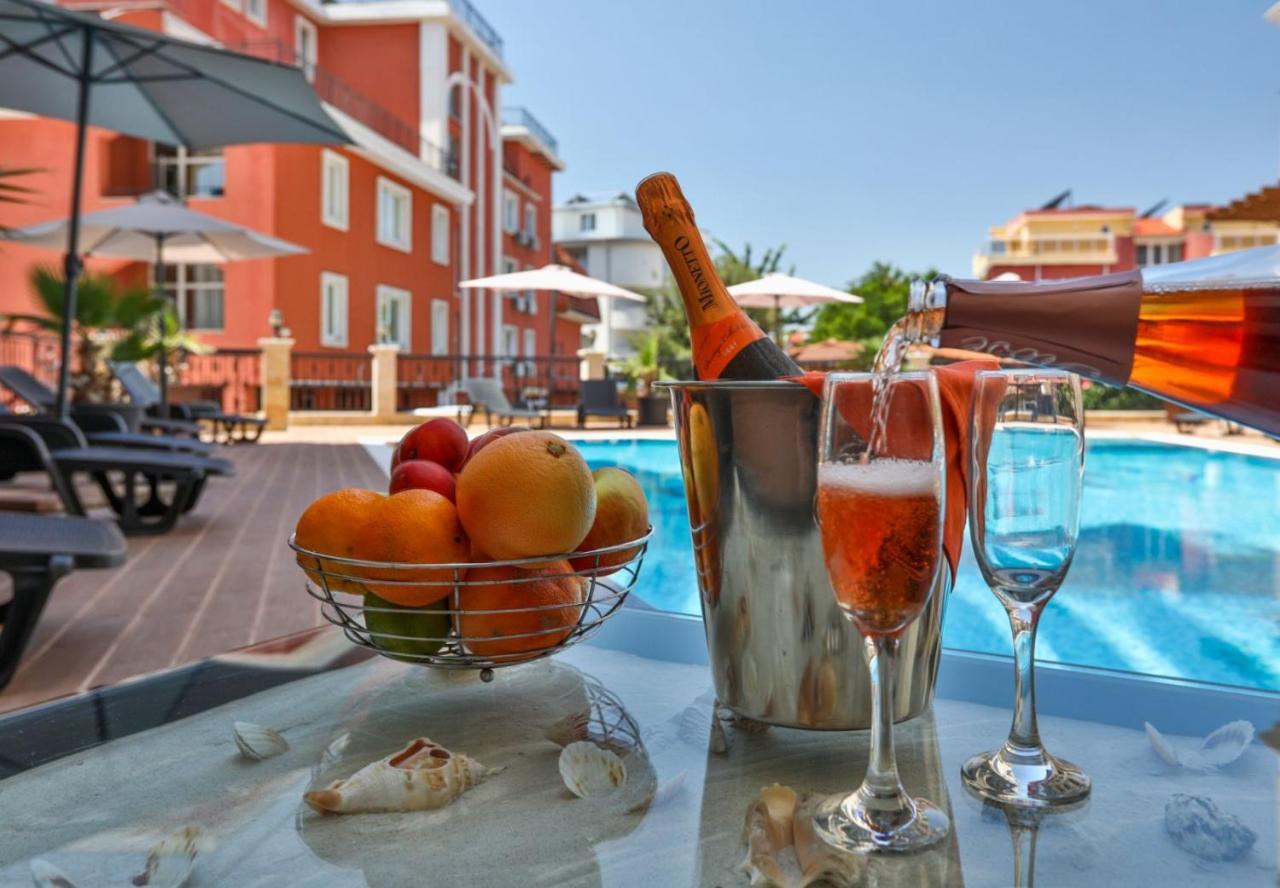 Vip Club Dolphin Coast Aparthotel Sunny Beach Esterno foto