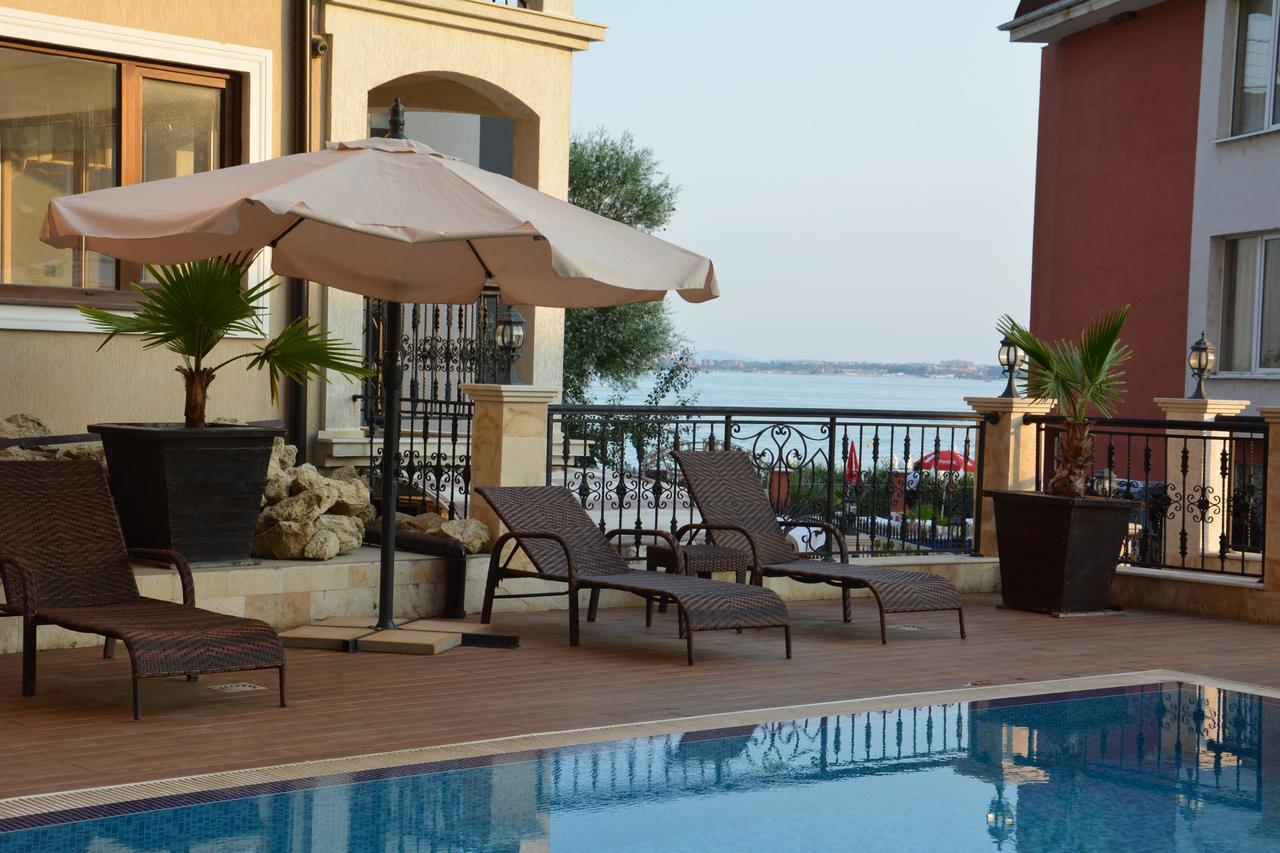 Vip Club Dolphin Coast Aparthotel Sunny Beach Esterno foto