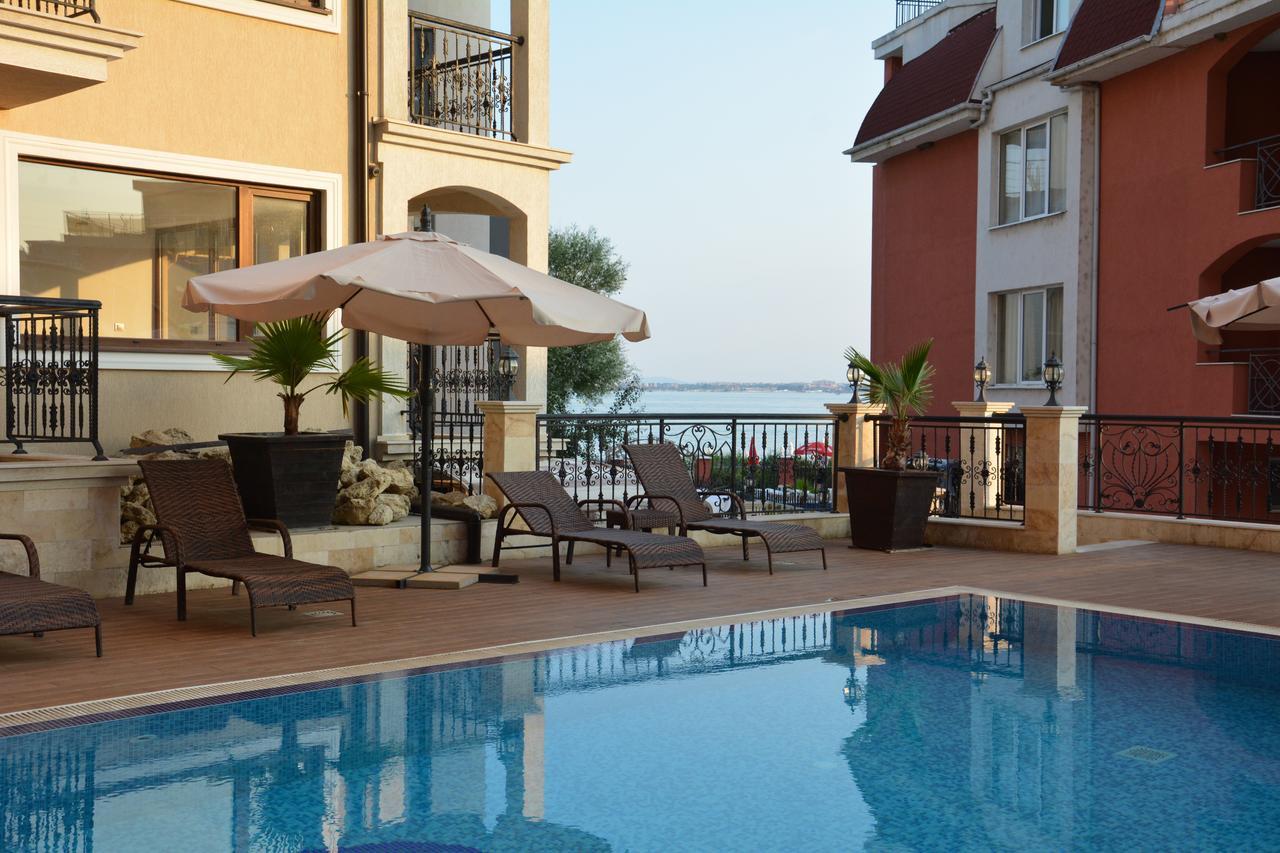 Vip Club Dolphin Coast Aparthotel Sunny Beach Esterno foto