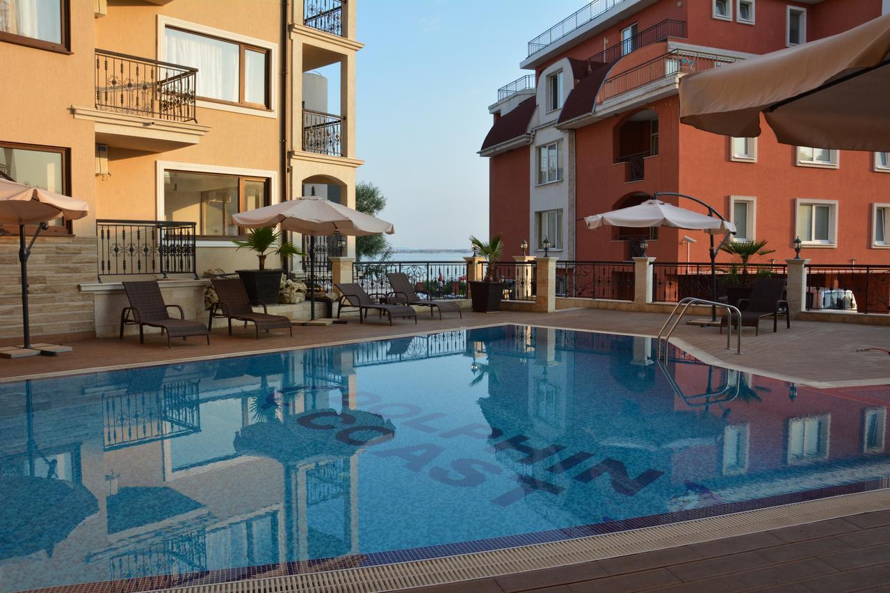 Vip Club Dolphin Coast Aparthotel Sunny Beach Esterno foto